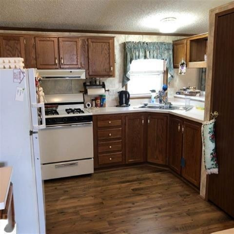 3085 North 3 1/4 Road Mesick, MI 49668 - Photo 5 of 18 3085 kitchen