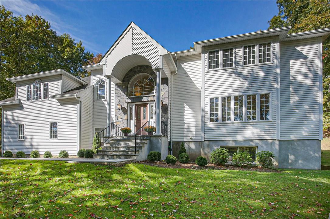 5 Robin Drive Somers, NY 10589 - Photo 1 of 1