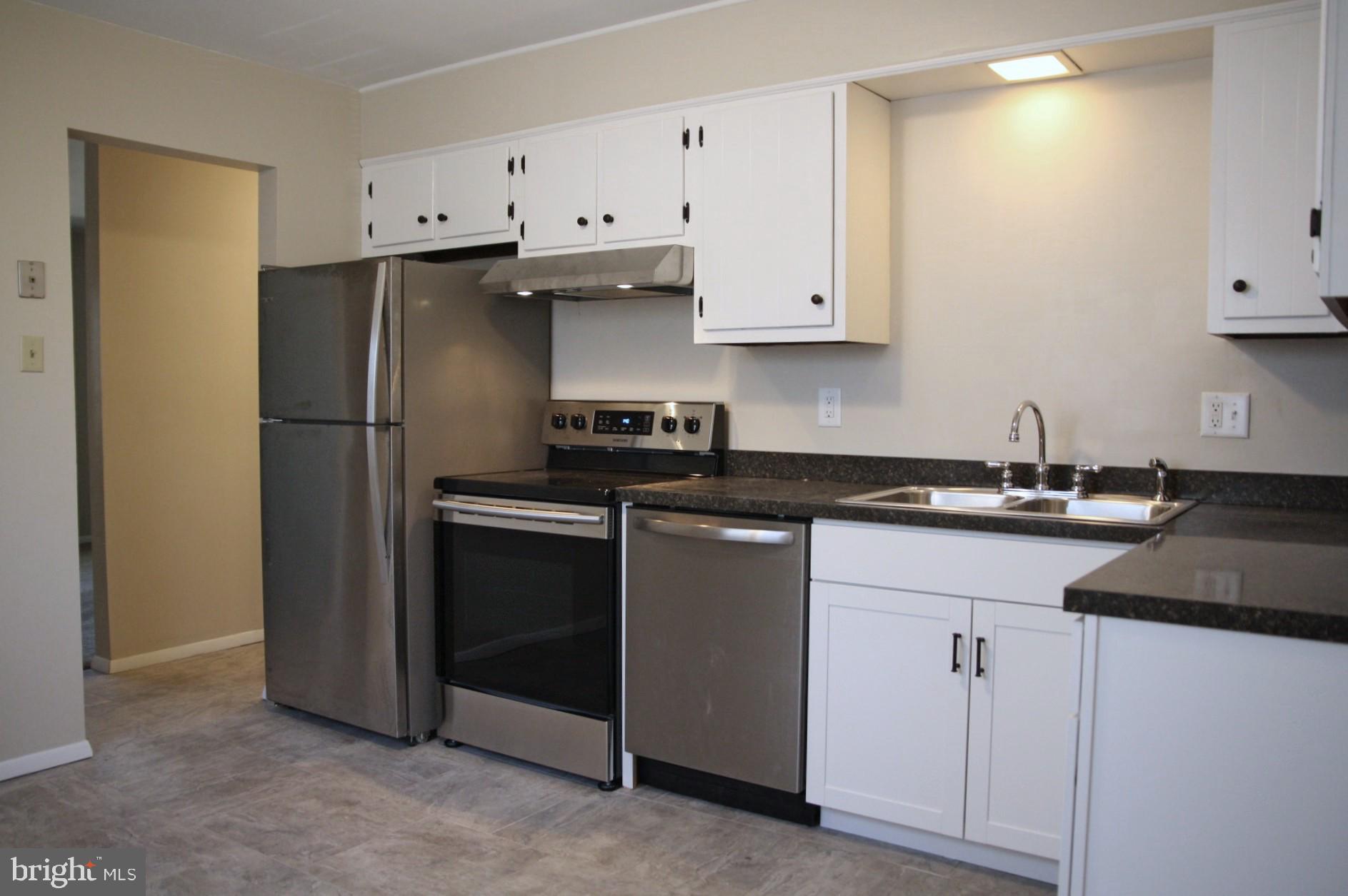 613 Mallard Road Camp Hill, PA 17011 - Photo 2 of 15