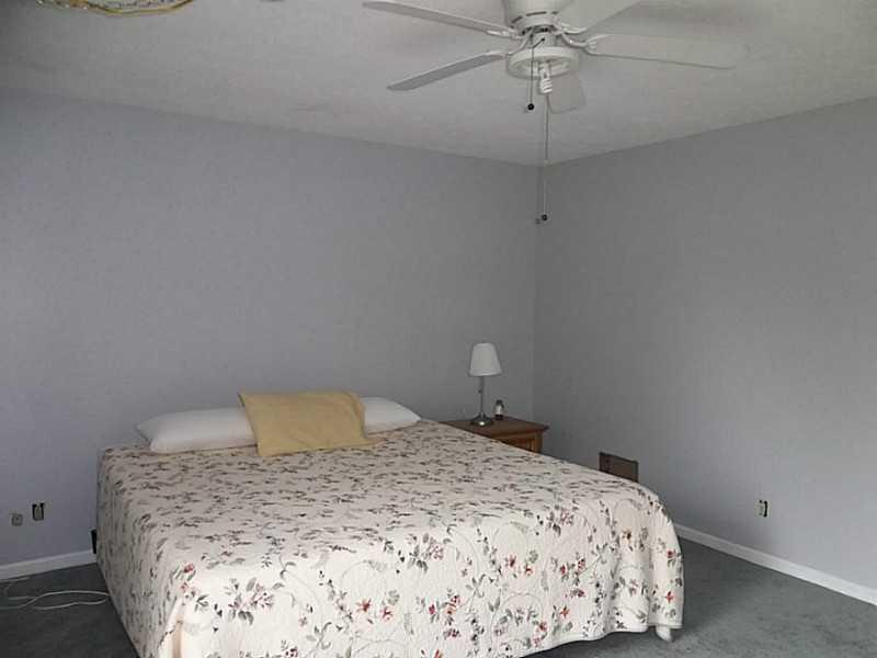 5156 Ridgeview Way, Unit 18S1 Avon, IN 46123 - Photo 3 of 17 Gallery Image 3