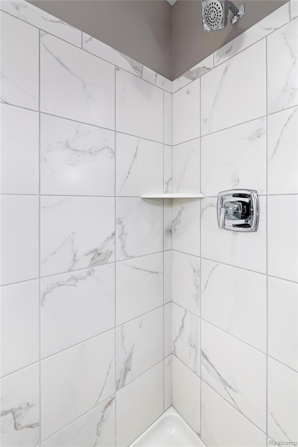 2500 Normandy Road, Unit 54 Royal Oak, MI 48073 - Photo 12 of 20 20190207_2500 Normandy A1 FINAL PRINT (10 of 24).jpg