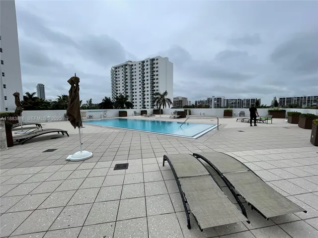 $5,700 | 2751 South Ocean Drive, Unit 1204S, Hollywood, FL 33019