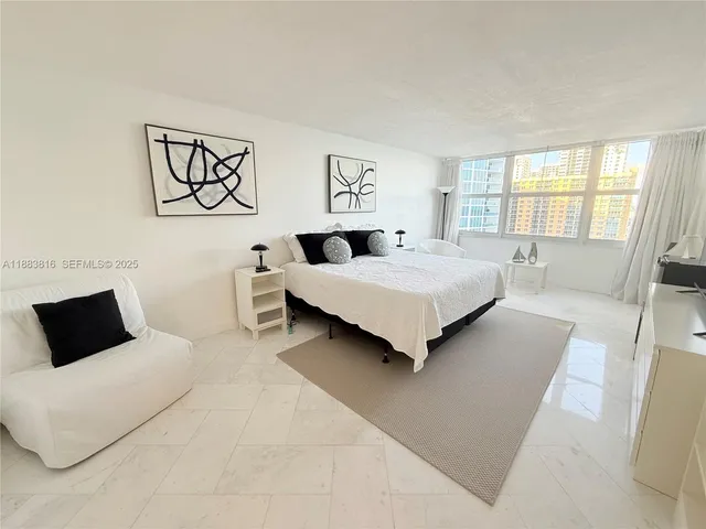 $5,700 | 2751 South Ocean Drive, Unit 1204S, Hollywood, FL 33019