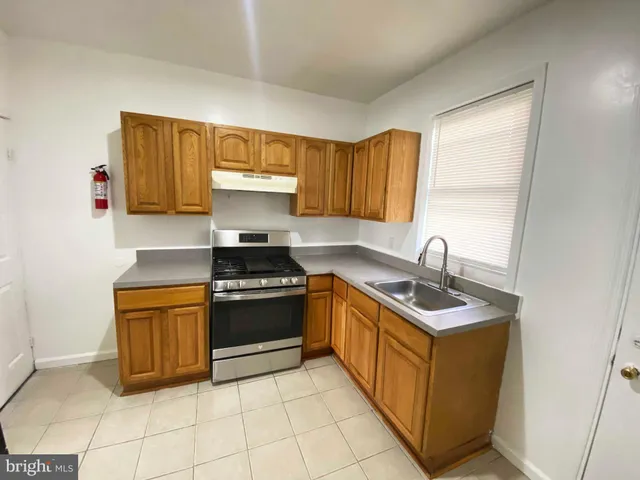 $1,250 | 3118 Hartville Street, Philadelphia, PA 19134