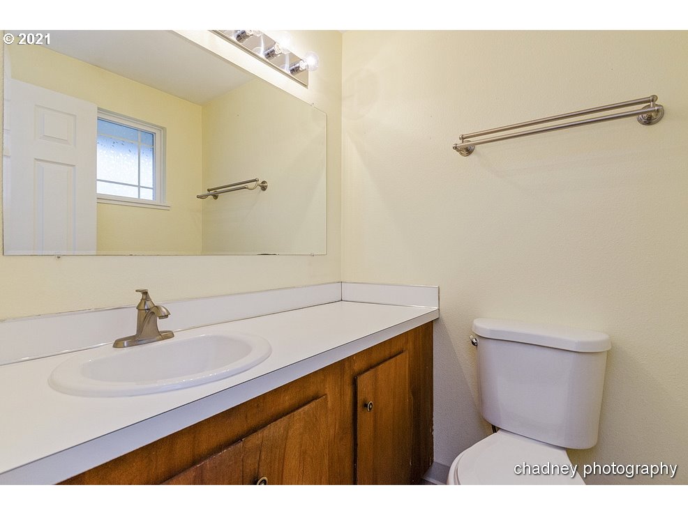 1630 Southwest Lillyben Avenue Gresham, OR 97080 - Photo 19 of 31 Gallery Image 19