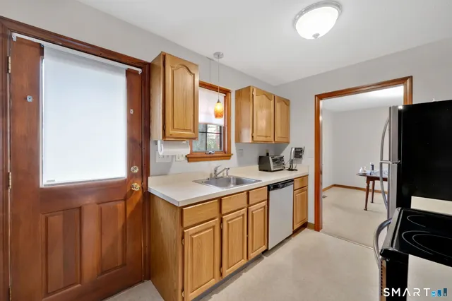 $315,000 | 13 Rockhaven Drive, Unit 13, Glastonbury, CT 06033