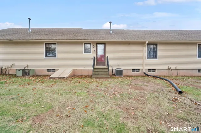 $315,000 | 13 Rockhaven Drive, Unit 13, Glastonbury, CT 06033