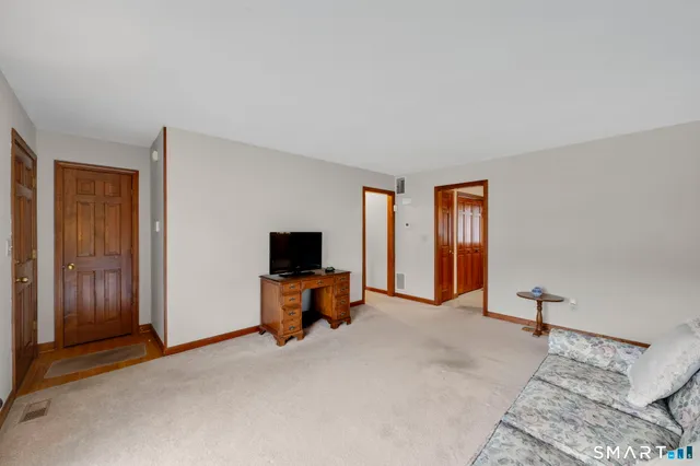 $315,000 | 13 Rockhaven Drive, Unit 13, Glastonbury, CT 06033