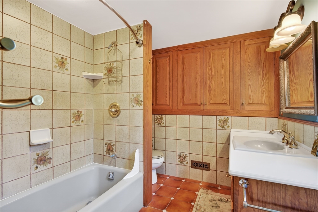 17 South Main Street Petersham, MA 01366 - Photo 18 of 42