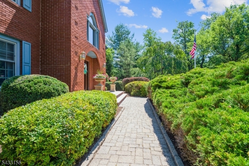200 Raritan Lane Whitehouse Station, NJ 08889 - Photo 2 of 36