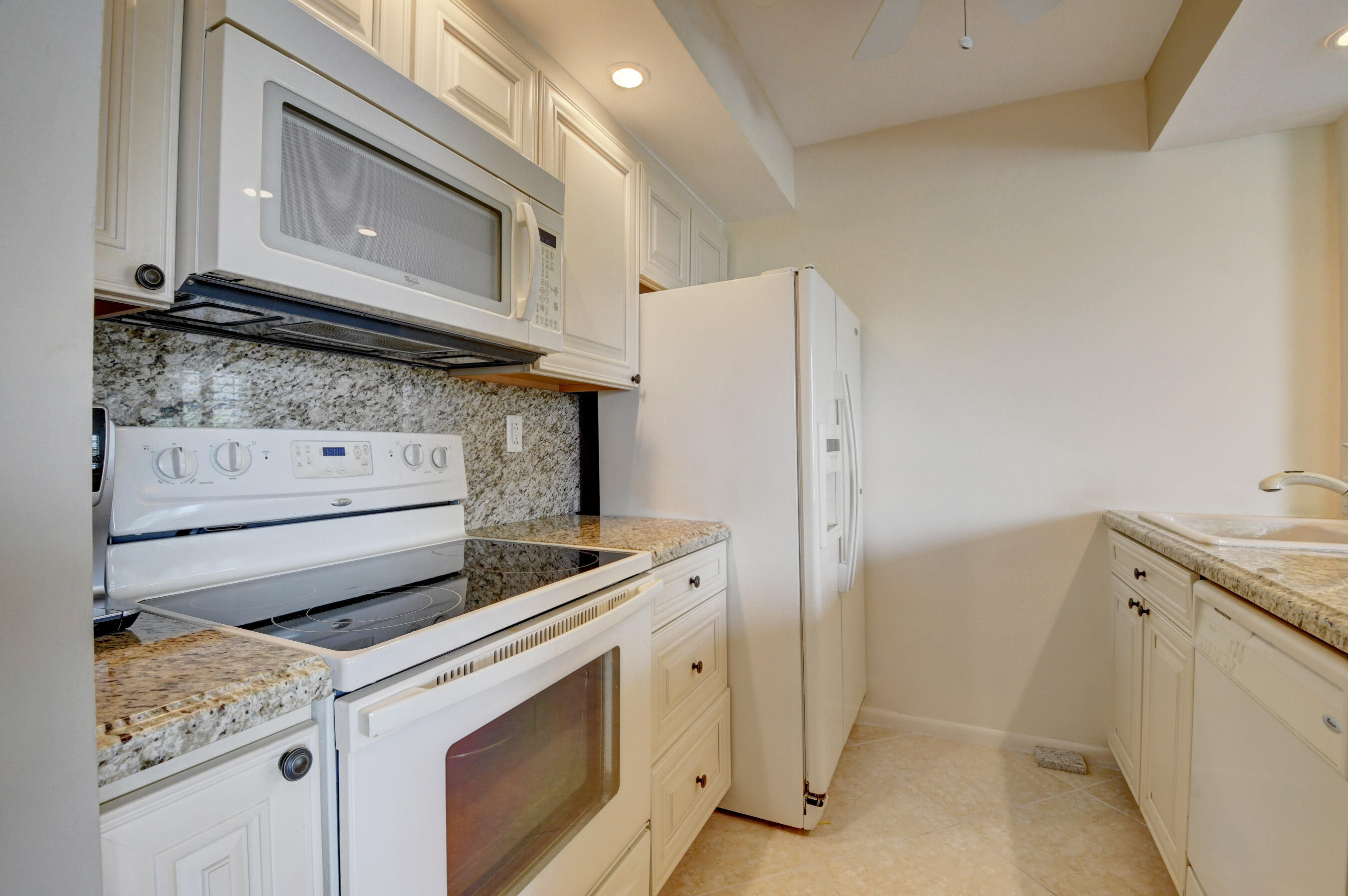 250 Northeast 20th Street, Unit 301 Boca Raton, FL 33431 - Photo 15 of 42 26_dsc_1968_69_70_71_72