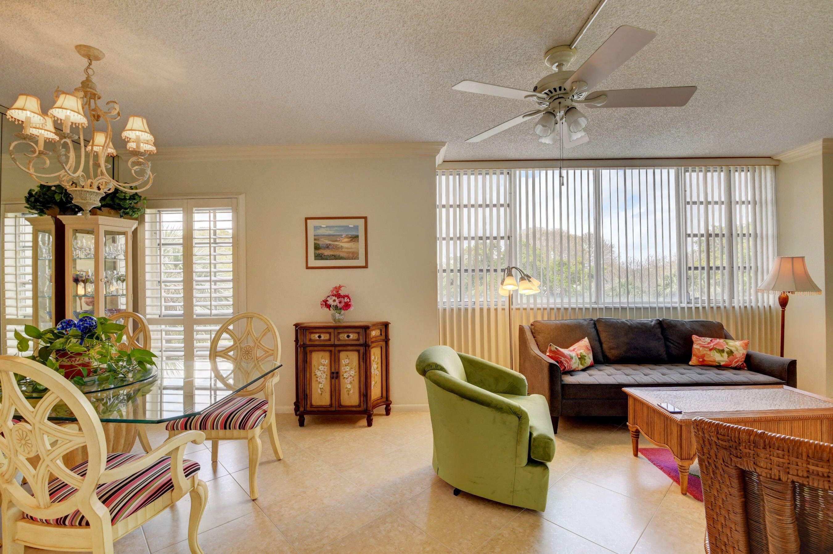 250 Northeast 20th Street, Unit 301 Boca Raton, FL 33431 - Photo 8 of 42 19_dsc_1928_29_30_31_32