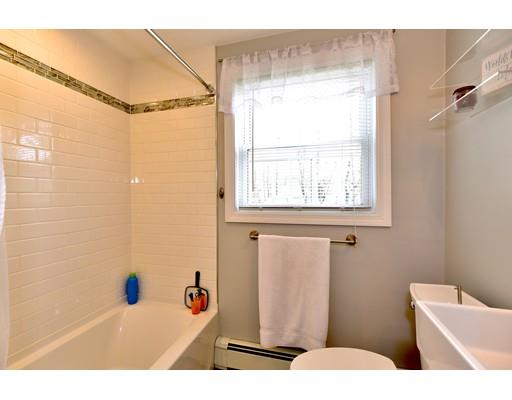 47 Elmfield Road Framingham, MA 01701 - Photo 11 of 30