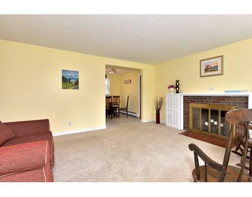 47 Elmfield Road Framingham, MA 01701 - Photo 4 of 30