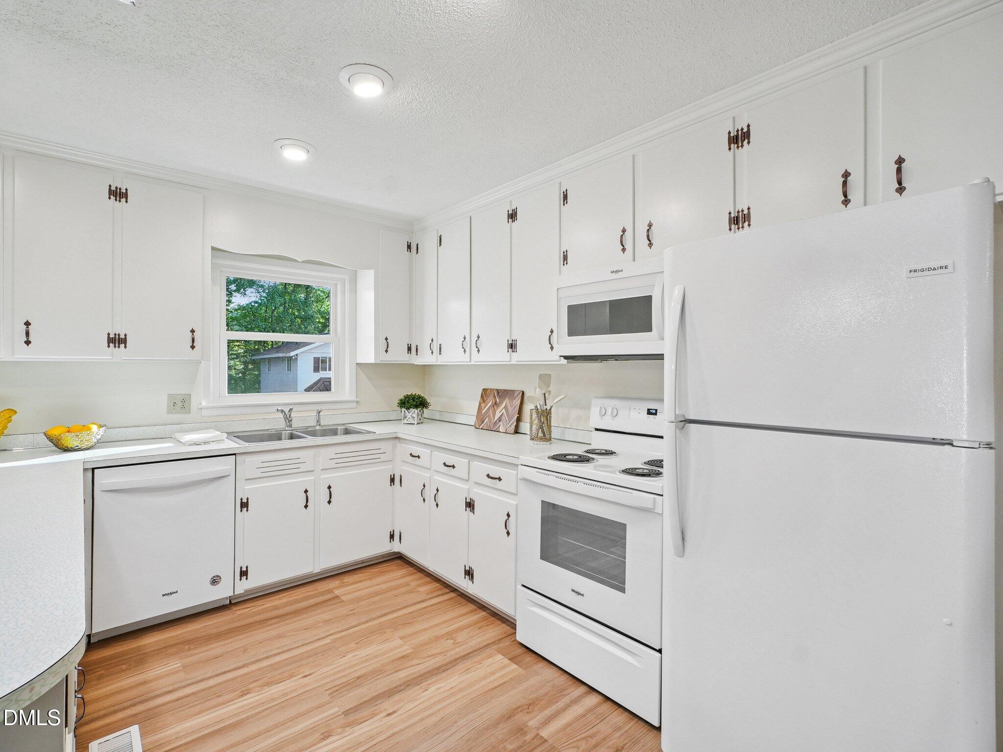 6421 King Lawrence Road Raleigh, NC 27607 - Photo 16 of 52 kitchen2
