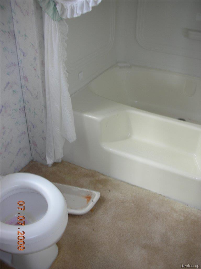48 West Millington Road Fostoria, MI 48435 - Photo 9 of 13 Master Bath 2
