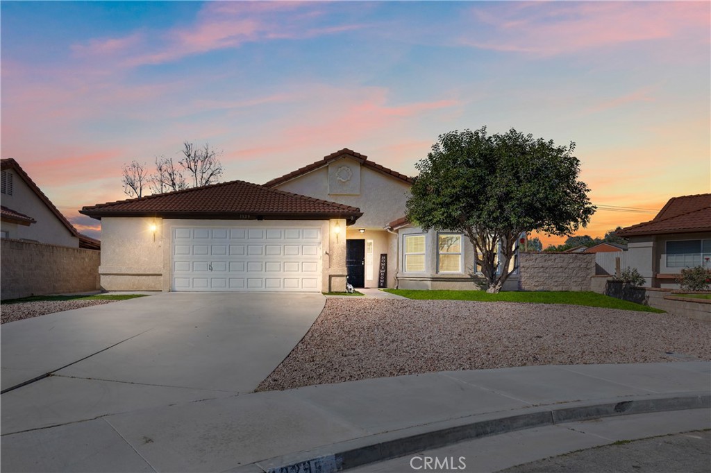 1329 Limonite Street Hemet, CA 92543 - Photo 3 of 31 Twilight enhanced photo