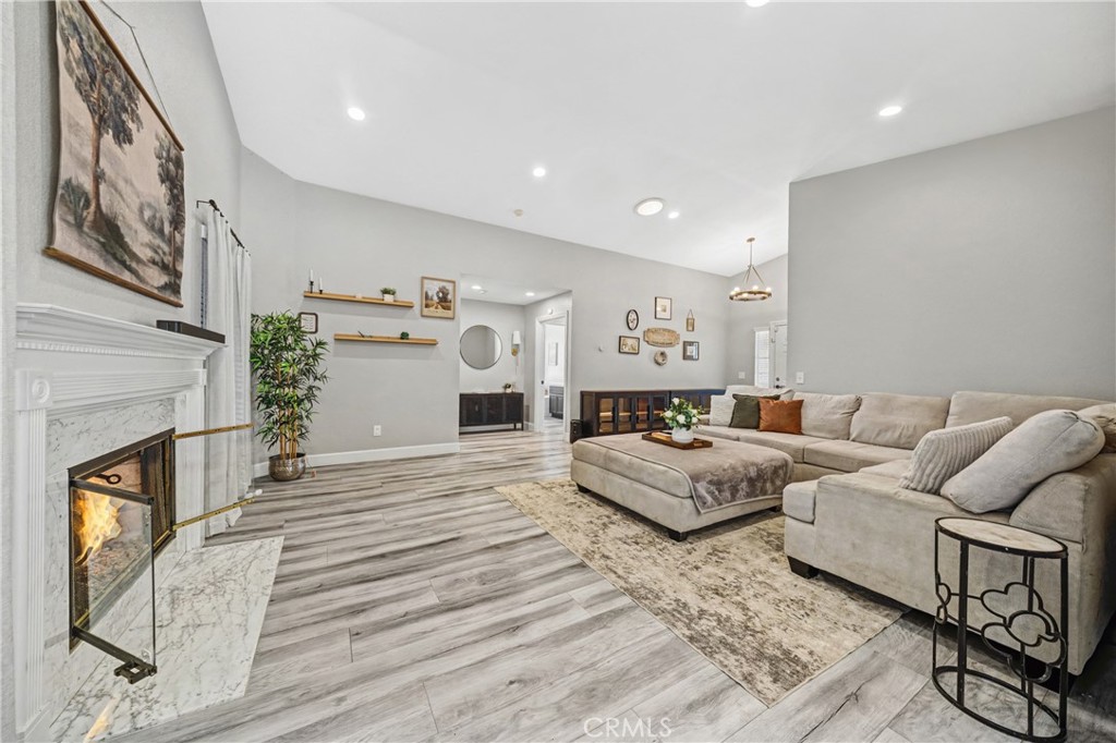 1329 Limonite Street Hemet, CA 92543 - Photo 7 of 31