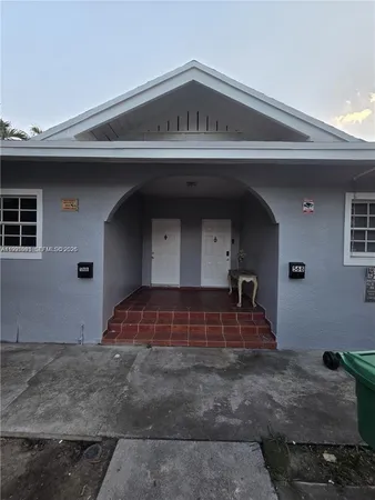 $2,250 | 568 Southwest 3rd Street, Unit LEFT 566, Miami, FL 33130