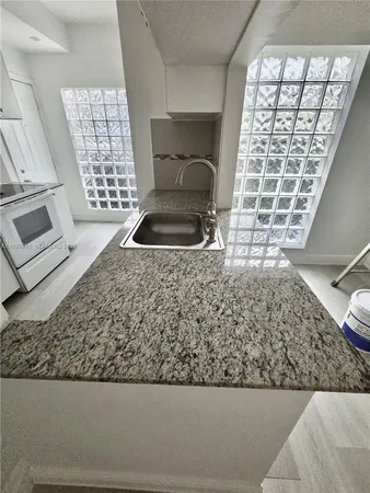 $2,250 | 568 Southwest 3rd Street, Unit LEFT 566, Miami, FL 33130