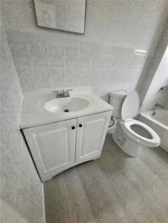 $2,250 | 568 Southwest 3rd Street, Unit LEFT 566, Miami, FL 33130