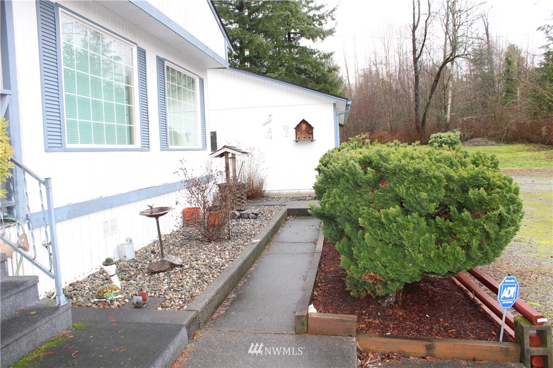 22723 Grip Road Sedro-Woolley, WA 98284 - Photo 3 of 7 Gallery Image 3