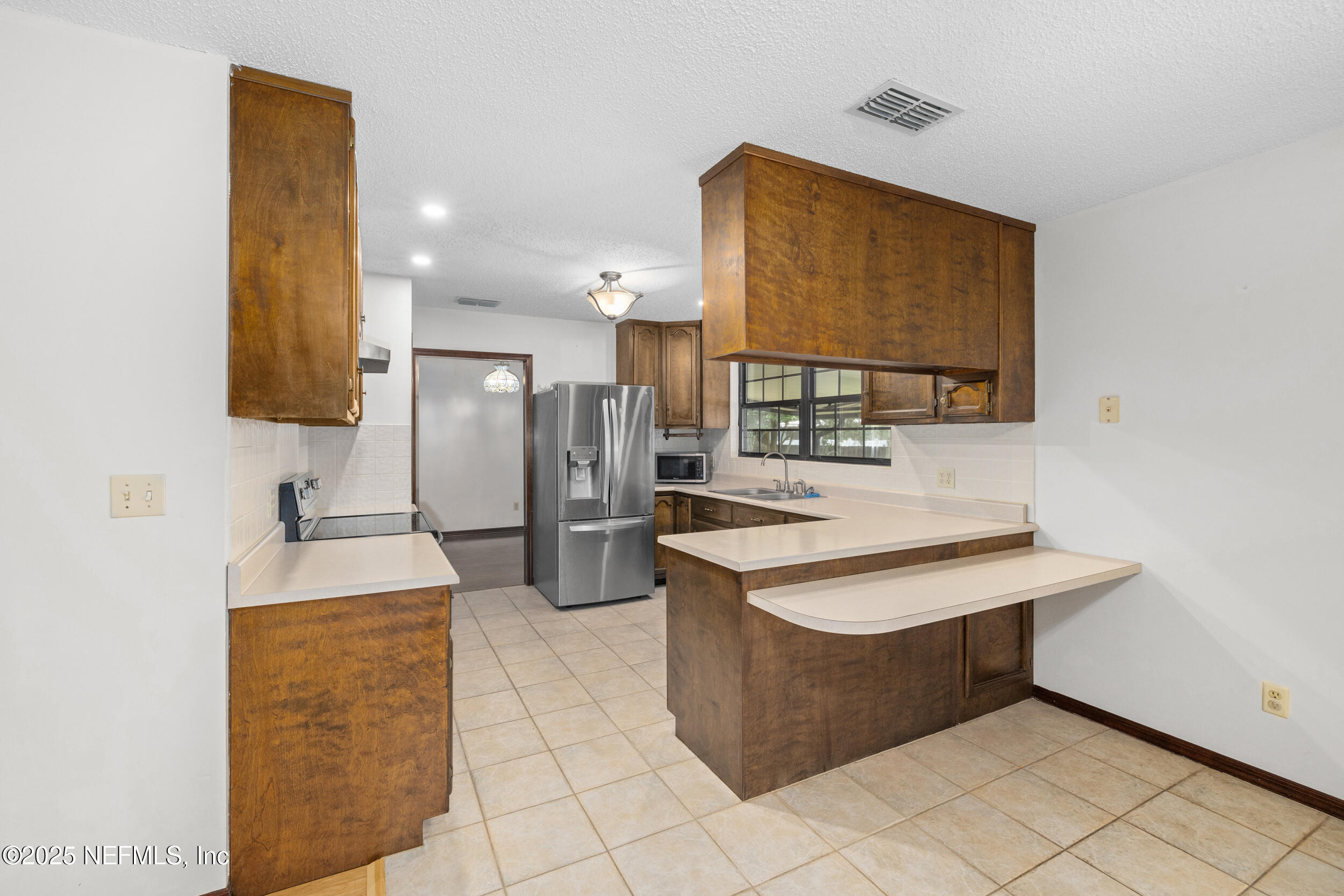10310 Old Kings Road Jacksonville, FL 32219 - Photo 15 of 43 Breakfast Bar