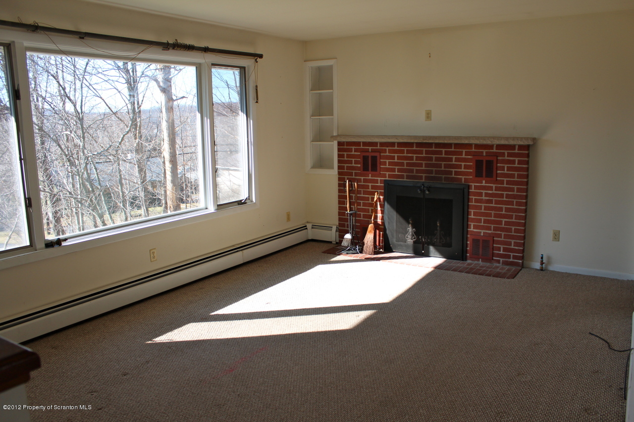 780 South Abington Road Clarks Summit, PA 18411 - Photo 3 of 7 Gallery Image 3