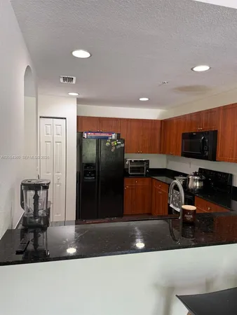 $2,695 | 8999 Northwest 107th Court, Unit 2101, Doral, FL 33178