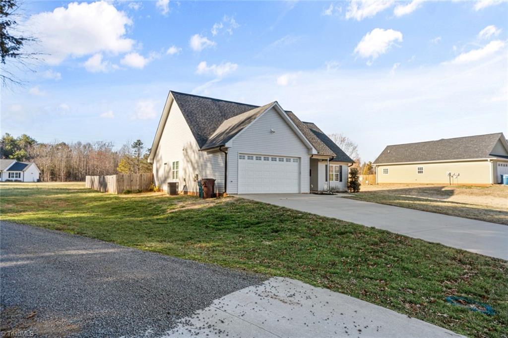 196 Mc Cullough Road Mocksville, NC 27028 - Photo 3 of 46
