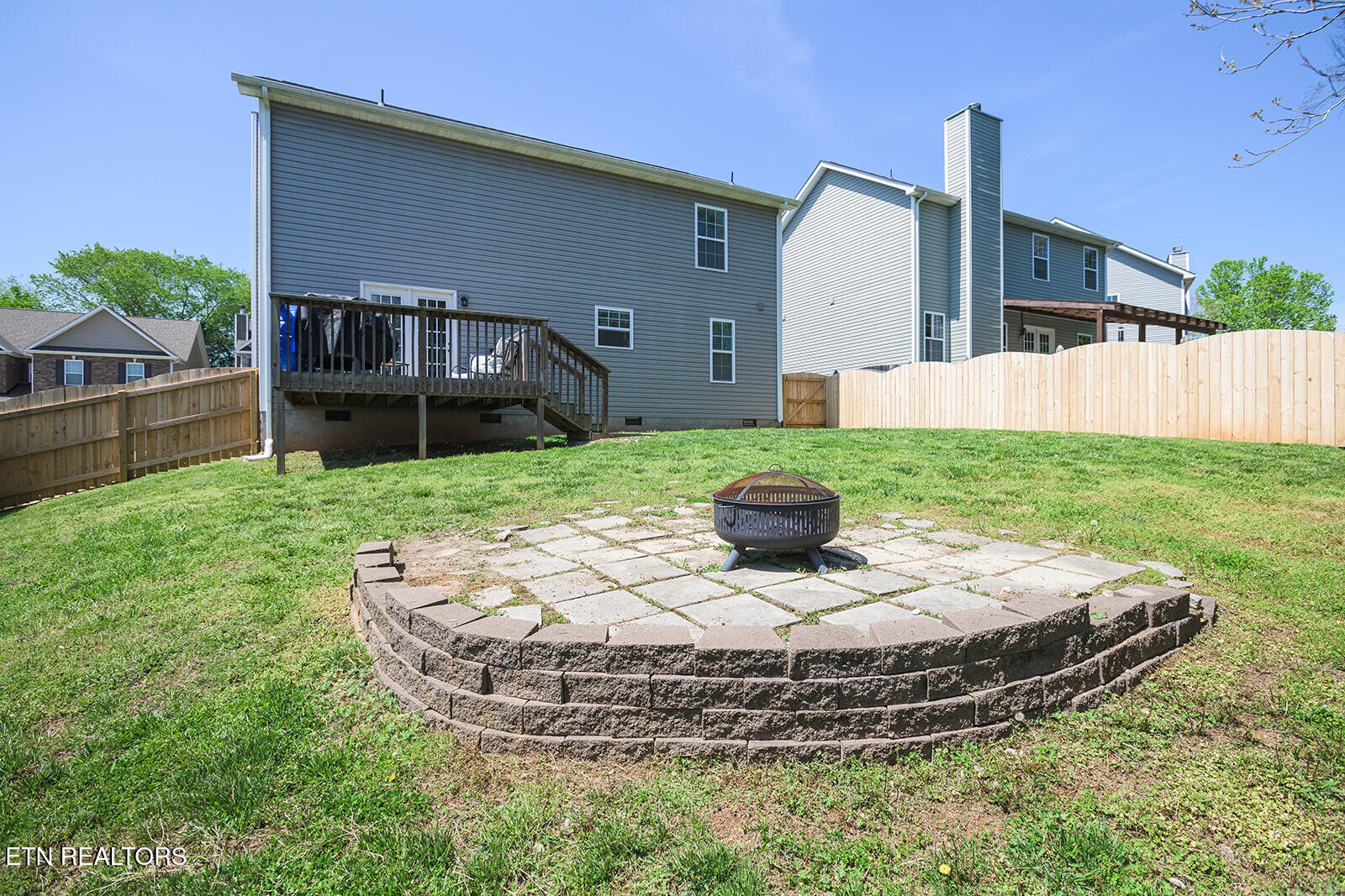7470 Ladd Road Powell, TN 37849 - Photo 4 of 22 7074 Ladd Rd.-0009