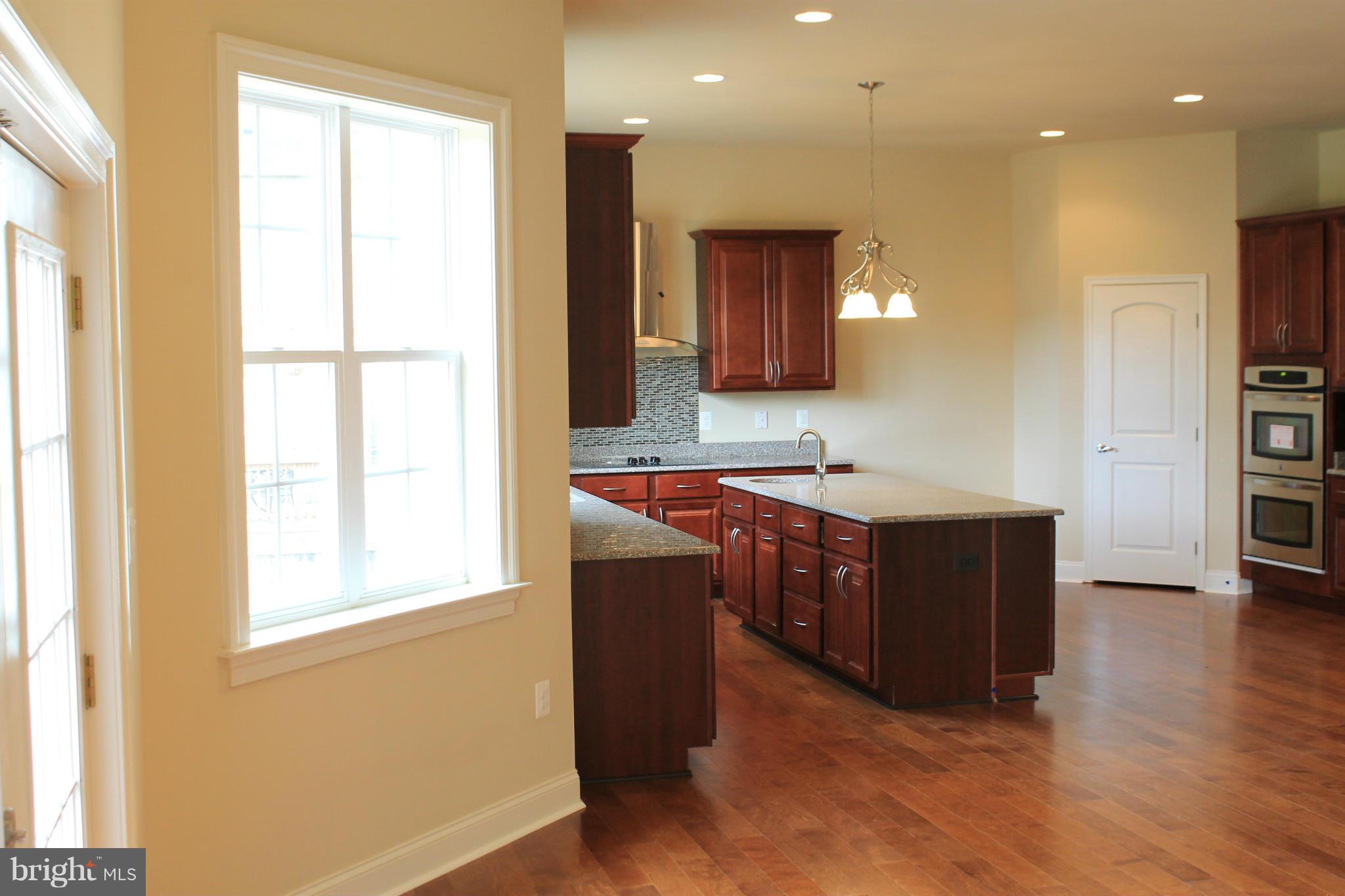 7343 Hooes Road Springfield, VA 22150 - Photo 12 of 22 Interior (General)