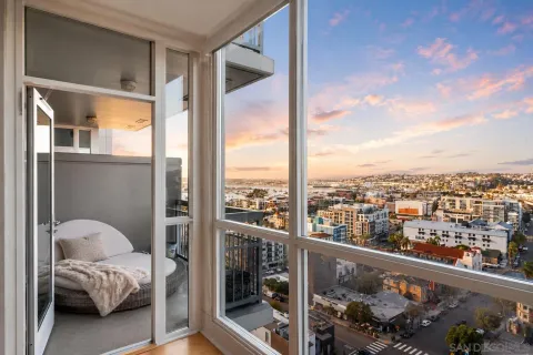 $675,000 | 300 West Beech Street, Unit 1705, San Diego, CA 92101