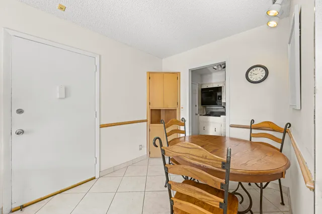 $180,000 | 424 North Riverside Drive, Unit 306, Pompano Beach, FL 33062