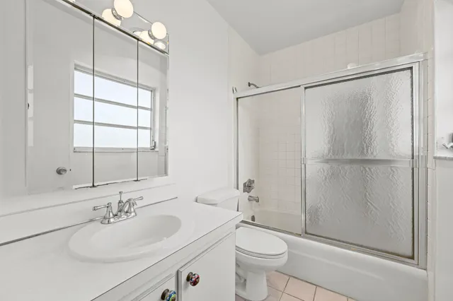 $180,000 | 424 North Riverside Drive, Unit 306, Pompano Beach, FL 33062