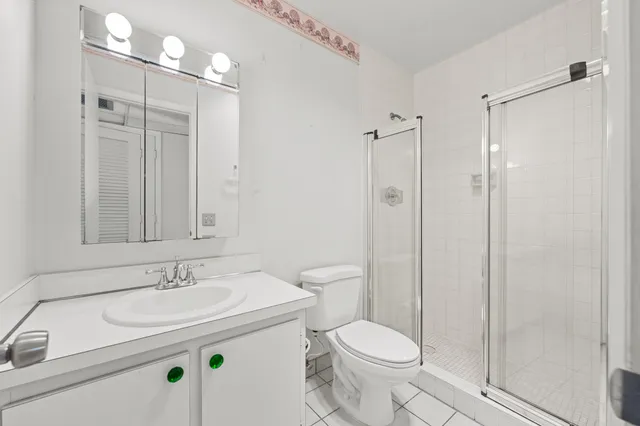 $180,000 | 424 North Riverside Drive, Unit 306, Pompano Beach, FL 33062