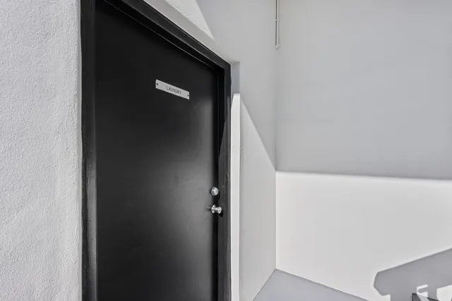 $180,000 | 424 North Riverside Drive, Unit 306, Pompano Beach, FL 33062