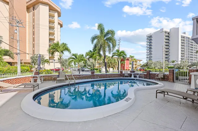 $180,000 | 424 North Riverside Drive, Unit 306, Pompano Beach, FL 33062