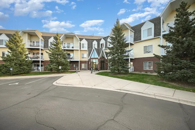 $275,000 | 13670 Carrach Avenue, Unit 304, Rosemount, MN 55068