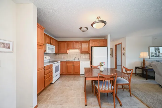 $275,000 | 13670 Carrach Avenue, Unit 304, Rosemount, MN 55068