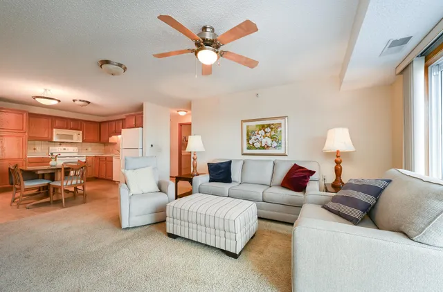 $275,000 | 13670 Carrach Avenue, Unit 304, Rosemount, MN 55068