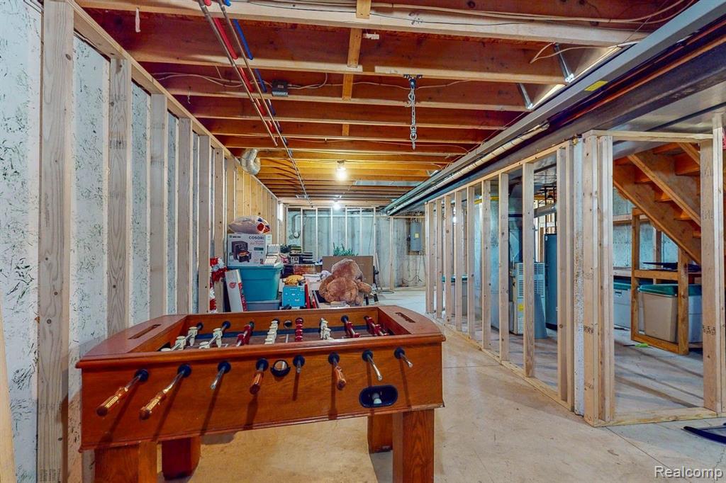 2750 North Hughes Road Howell, MI 48855 - Photo 31 of 44
