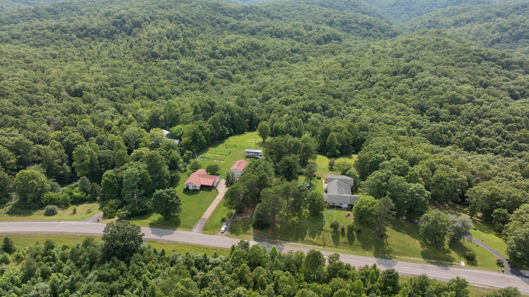 4107 Mine 18 Road Strunk, KY 42649 - Photo 31 of 38 63-web-or-mls-DJI_20250627163154_0305_D