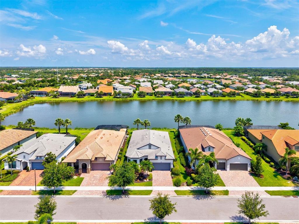 5740 Eagle Crk Road Sarasota, FL 34238 - Photo 2 of 52