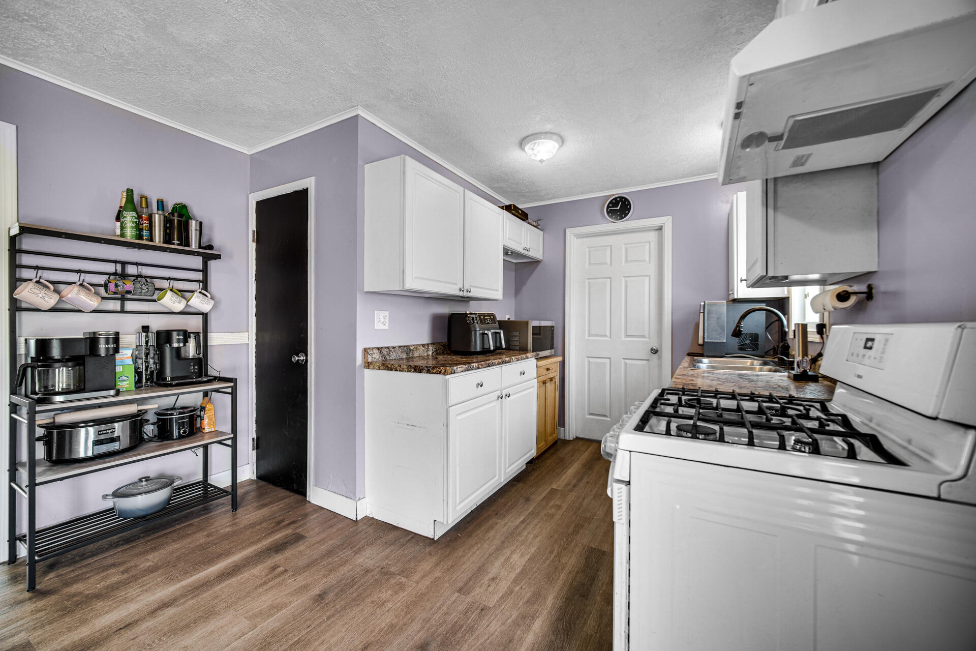 716 Devonshire Road Valparaiso, IN 46385 - Photo 11 of 24 1920x1280