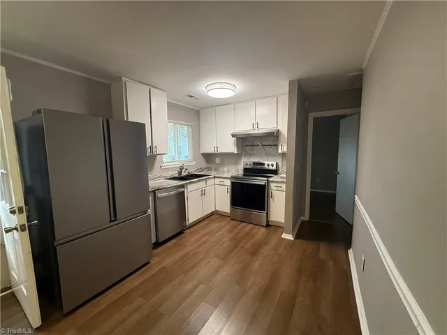 $1,600 | 2906 Navajo Avenue, Winston-Salem, NC 27103