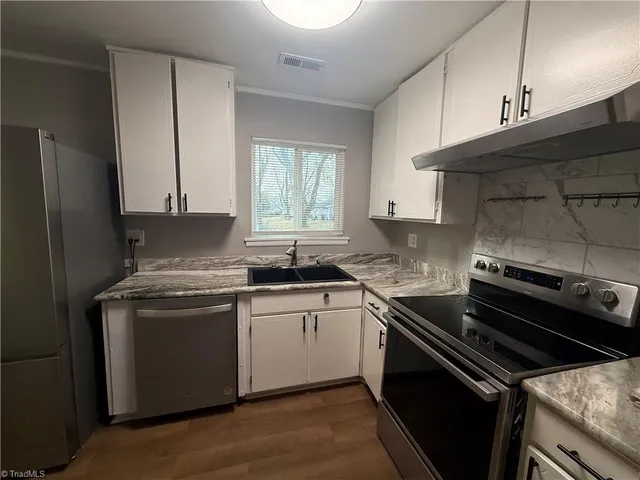 $1,600 | 2906 Navajo Avenue, Winston-Salem, NC 27103