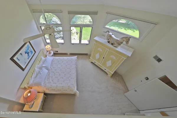 $585,000 | 19 Hawthorne Road, Unit CARRIAGE BARN E2, Stockbridge, MA 01262