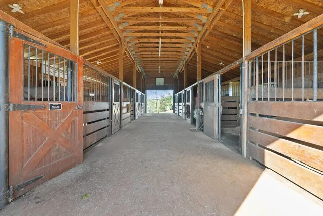 $794,900 | 2631 Meadors Spur Road, Moneta, VA 24121