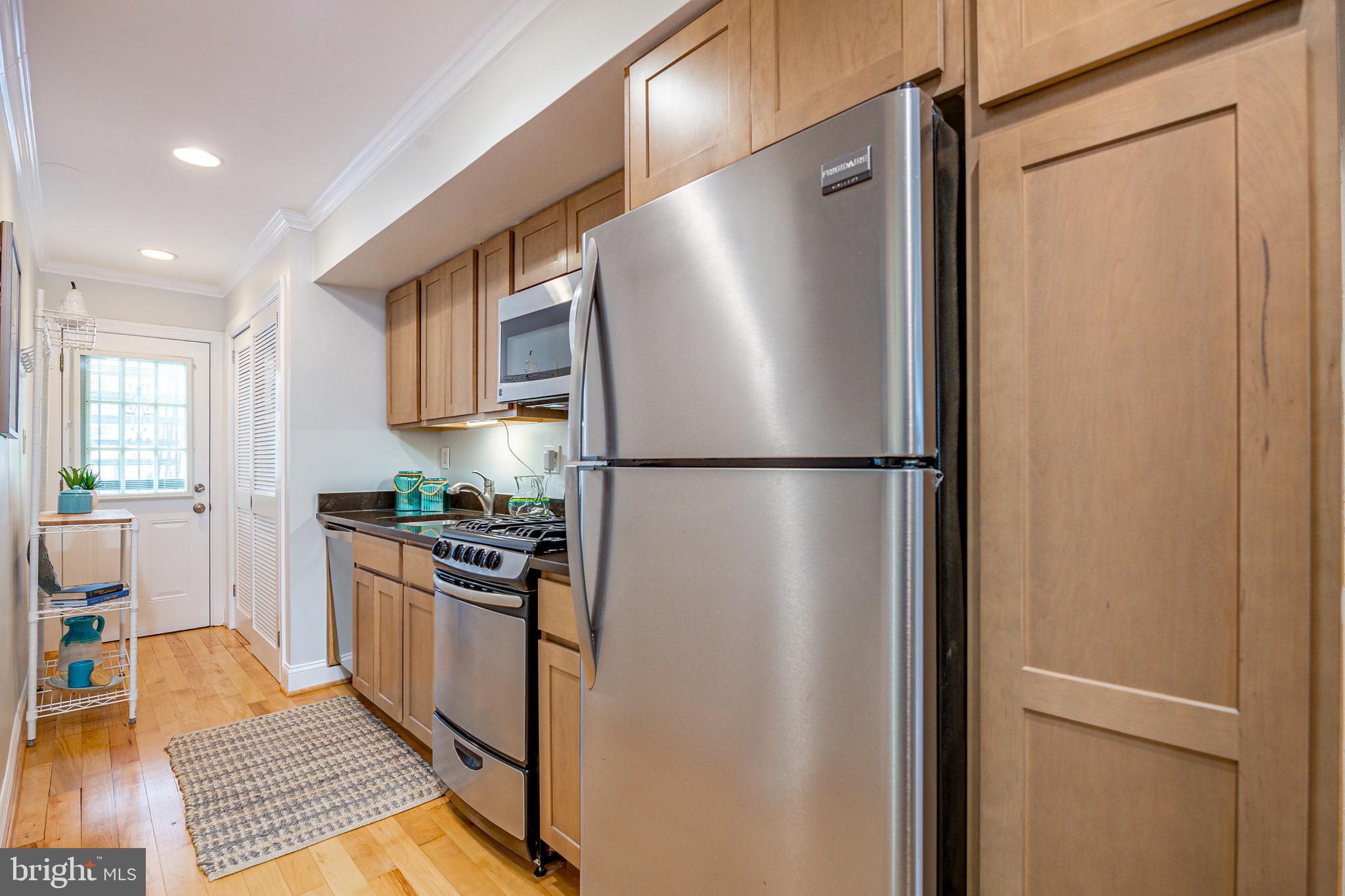123 17th Street Southeast, Unit 2 Washington, DC 20003 - Photo 12 of 41